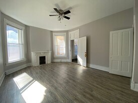 129 Calhoun St in Cincinnati, OH - Building Photo