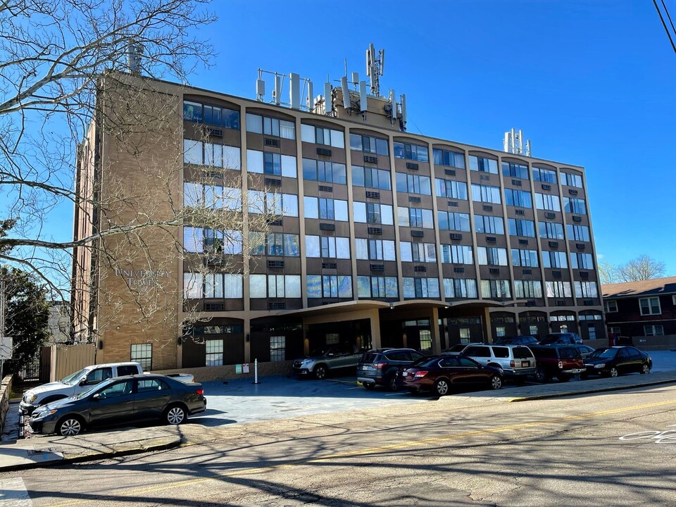 1700 Clinch Ave in Knoxville, TN - Building Photo