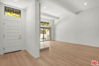 1566 Michael Ln in Los Angeles, CA - Building Photo - Building Photo