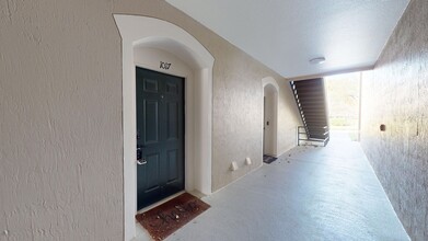 7990 Baymeadows Rd E in Jacksonville, FL - Building Photo - Building Photo