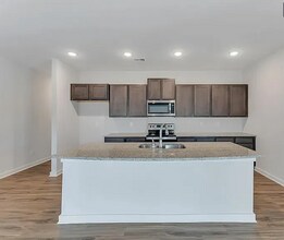4225 Textile Ln in Huntsville, AL - Building Photo - Building Photo