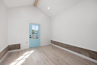 66 E Ringgold St in Brownsville, TX - Building Photo - Building Photo