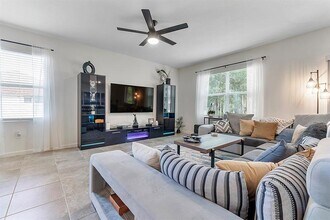 2033 SW Villanova Rd in Port St. Lucie, FL - Building Photo - Building Photo