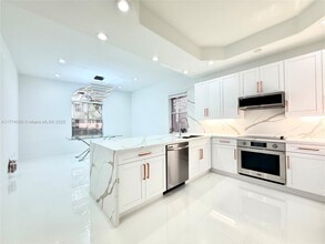 1455 Breakwater Terrace in Hollywood, FL - Building Photo - Building Photo