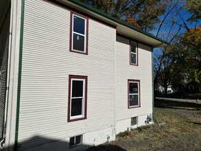 623 S 4th St in Watseka, IL - Building Photo - Building Photo