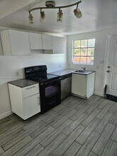 1035 NW 5th St in Miami, FL - Building Photo - Building Photo