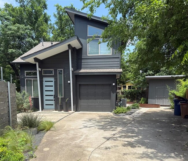 2200 E 16th St in Austin, TX - Building Photo - Building Photo