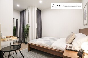 Room in Shared 3 bed/2 bath home in New York, NY - Building Photo