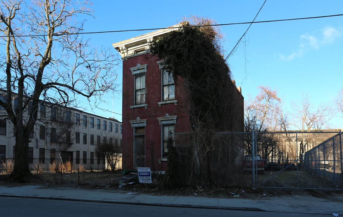 2607 Cook St in Cincinnati, OH - Building Photo