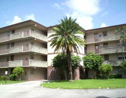 5275 NW 10th Ct in Plantation, FL - Building Photo