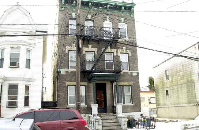 279 Griffith St in Jersey City, NJ - Building Photo - Building Photo