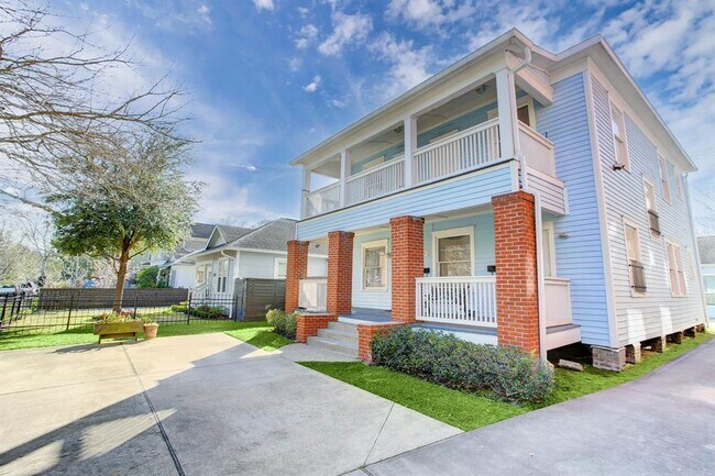 1541 Ashland St-Unit -1 in Houston, TX - Building Photo - Building Photo