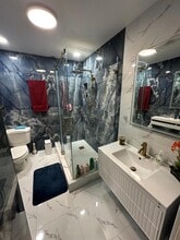 4557 Luxemburg Ct in Greenacres, FL - Foto de edificio - Building Photo