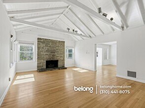 10537 Rochester Ave in Los Angeles, CA - Building Photo - Building Photo