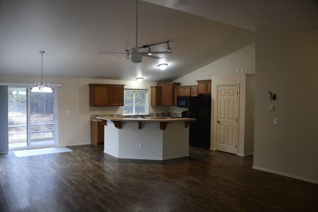 51325 Mitts Way in La Pine, OR - Building Photo - Building Photo