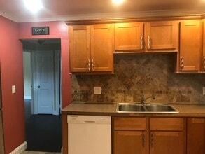 19017 Nitra Ave in Maple Heights, OH - Building Photo - Building Photo