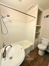 512 SW 14th St in Topeka, KS - Building Photo - Building Photo