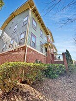 1428 Olden Ln in Atlanta, GA - Building Photo