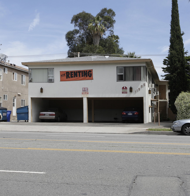 11555 Riverside Dr in North Hollywood, CA - Foto de edificio - Building Photo