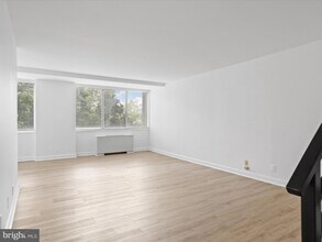 301 N Beauregard St, Unit 219 in Alexandria, VA - Building Photo - Building Photo