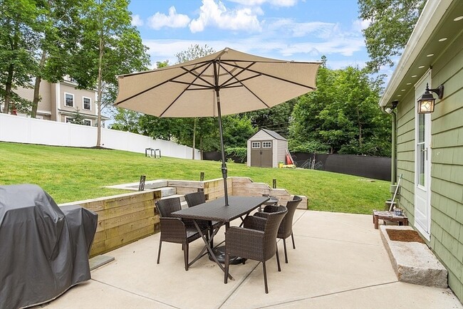 193 St Mary St in Needham, MA - Building Photo - Building Photo