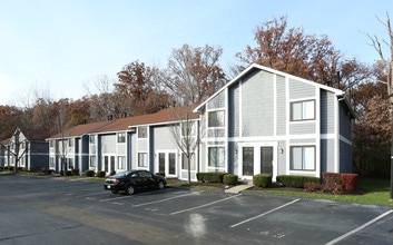 St. Andrews and The Villas at Little Turtle in Westerville, OH - Building Photo - Building Photo