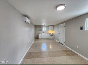 116 N Clark Dr in El Paso, TX - Building Photo - Building Photo