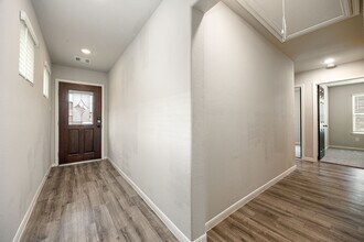 22630 Rosebush Hl Rd in Tomball, TX - Foto de edificio - Building Photo