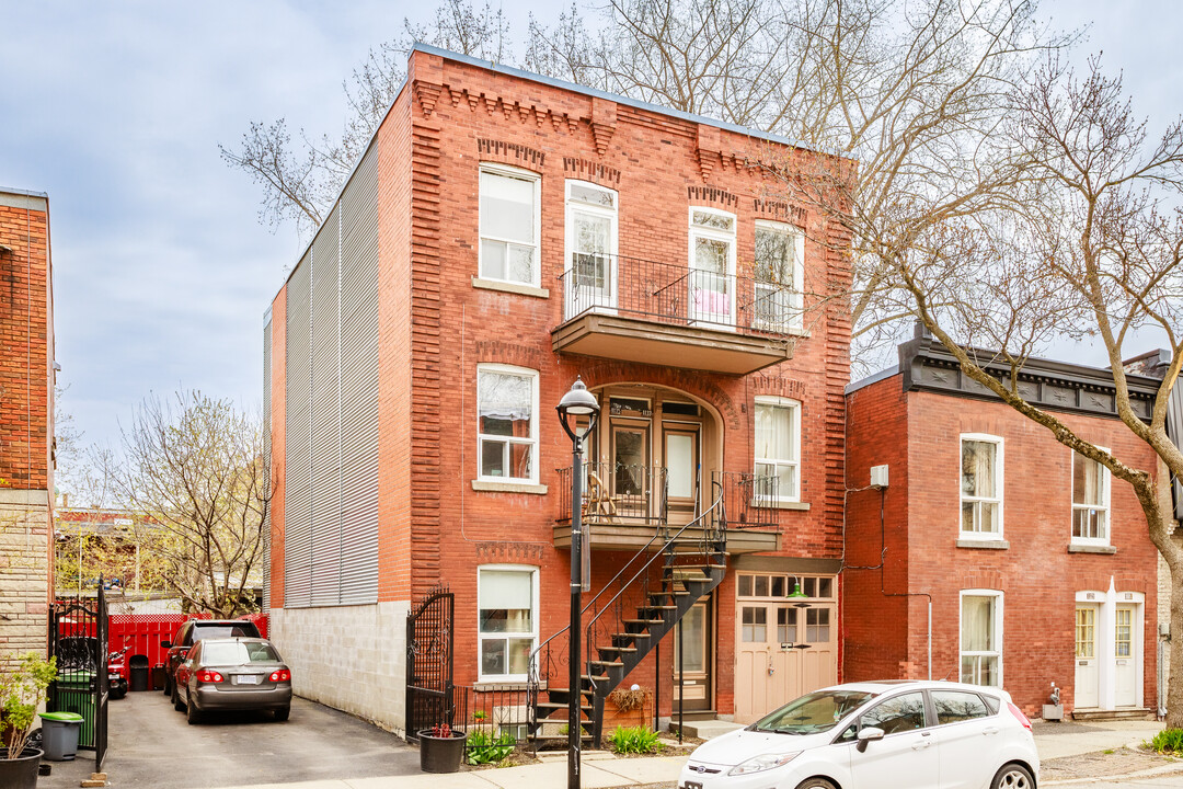 1129 Soulanges St in Montréal, QC - Building Photo