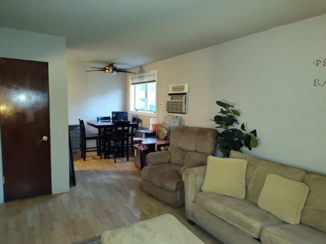 4908 Knox Ave N in Minneapolis, MN - Building Photo - Building Photo