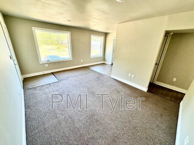 1822 W Oakwood St in Tyler, TX - Building Photo - Building Photo