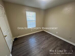 906 S Lena St in Dothan, AL - Building Photo - Building Photo