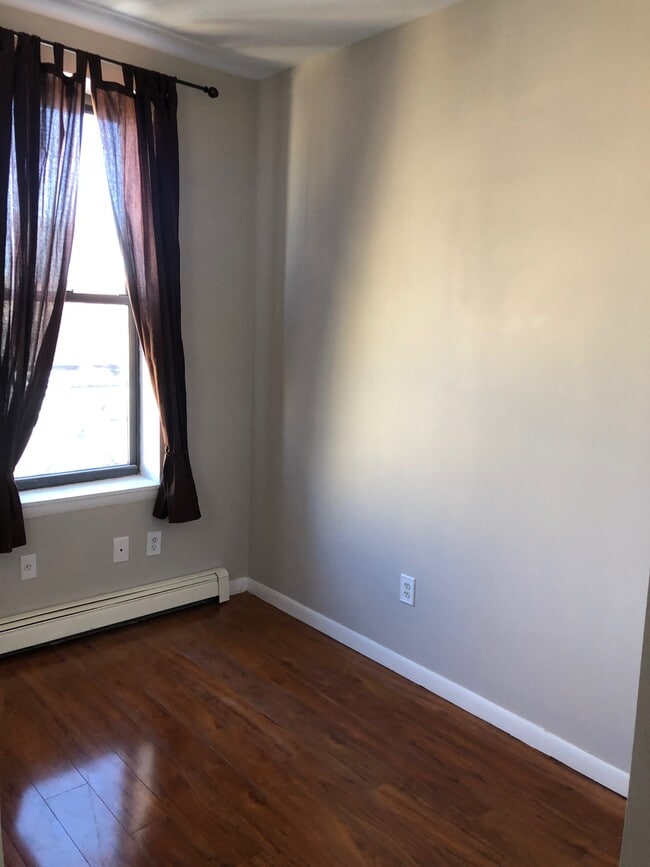 817 Park Ave, Unit #9