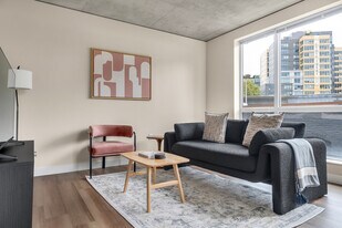 101 Taylor Ave N in Seattle, WA - Building Photo