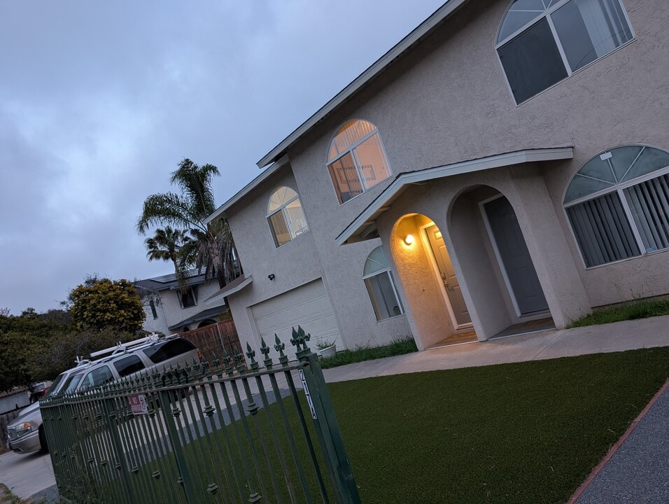 217 Date St in Chula Vista, CA - Building Photo