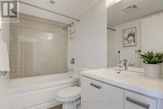 125-2125 Redpath Ave in Toronto, ON - Building Photo - Building Photo