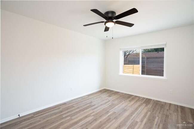 802 Redwood Ave in McAllen, TX - Building Photo - Building Photo