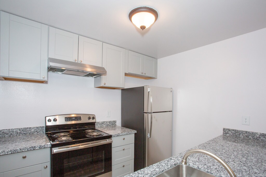 San Jacinto Village Apartments in Palm Springs, CA