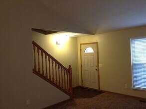 1162 McNeil Dr in Blacklick, OH - Building Photo - Building Photo