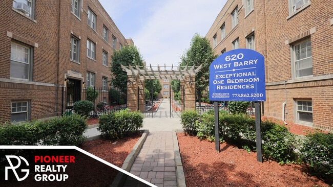 634 W Barry Ave, Unit #B626.5-N2