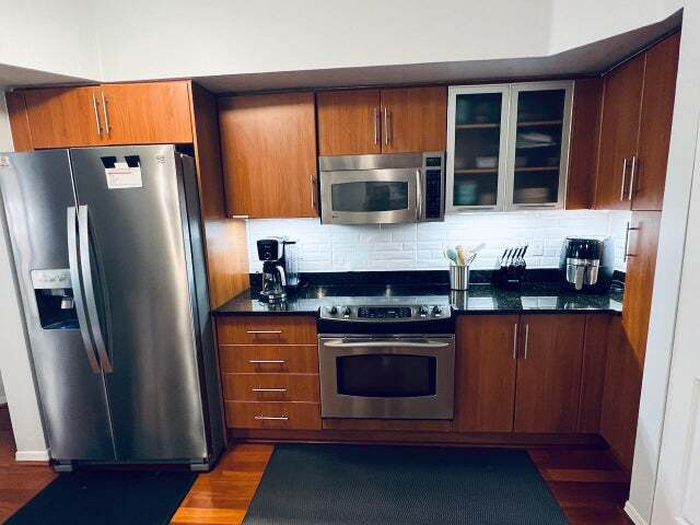 600 S Dixie Hwy, Unit 522 in West Palm Beach, FL - Building Photo - Building Photo