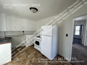 1911 43rd St, Unit Upper in Kenosha, WI - Building Photo - Building Photo