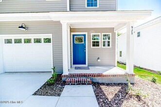 925 W Massachusetts Ave in Southern Pines, NC - Building Photo - Building Photo