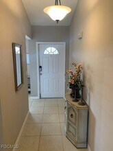 12191 Kelly Sands Way in Ft. Myers, FL - Foto de edificio - Building Photo