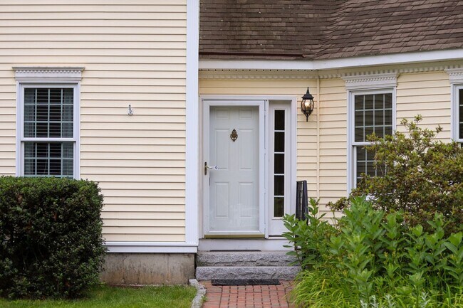 288 Goldthwaite Rd in Northbridge, MA - Building Photo - Building Photo