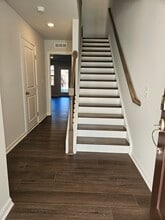 530 Light Oak Way in Apex, NC - Foto de edificio - Building Photo