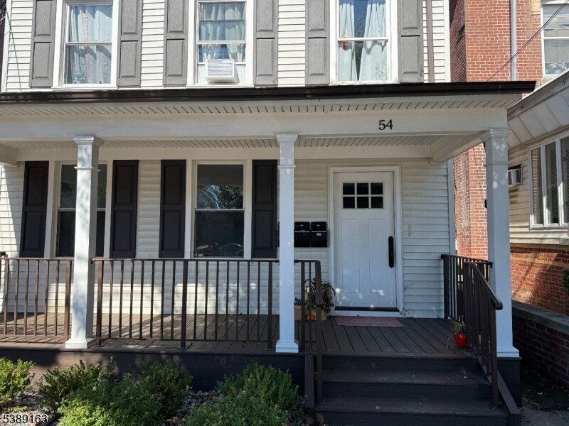 54 W Somerset St in Raritan, NJ - Building Photo