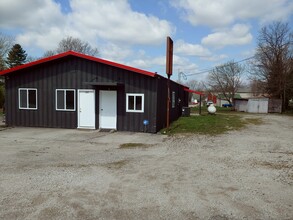 121 Calvert St in Stamping Ground, KY - Building Photo - Building Photo