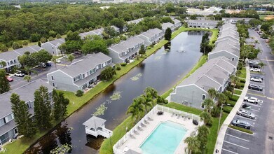 396 Countryside Key Blvd in Oldsmar, FL - Foto de edificio - Building Photo