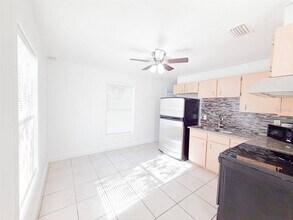 407 W Bella Vista St in Lakeland, FL - Foto de edificio - Building Photo